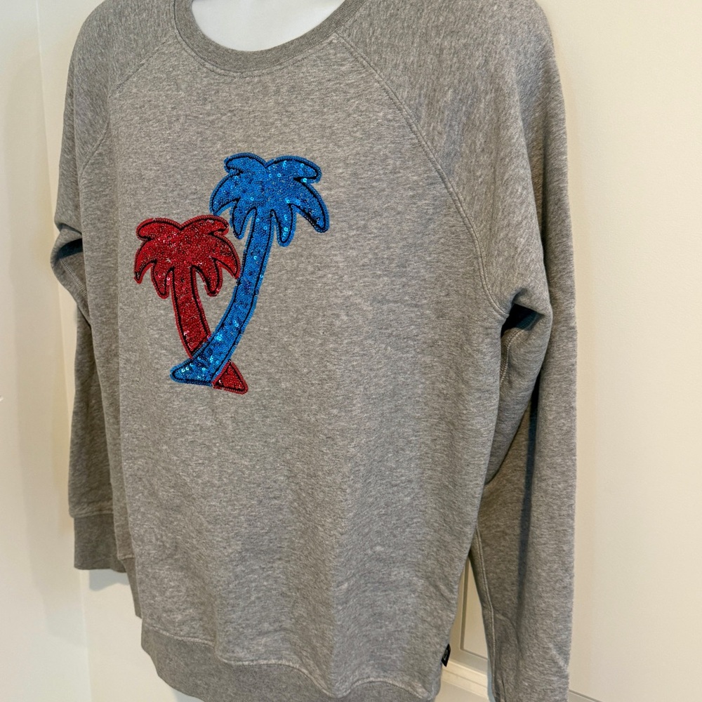 Marc Jacobs Gray Crewneck Sweater with Red and Blue Design - Picture 2 of 4